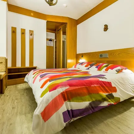 Chalet Pineta Relax Location Canazei Exterior photo
